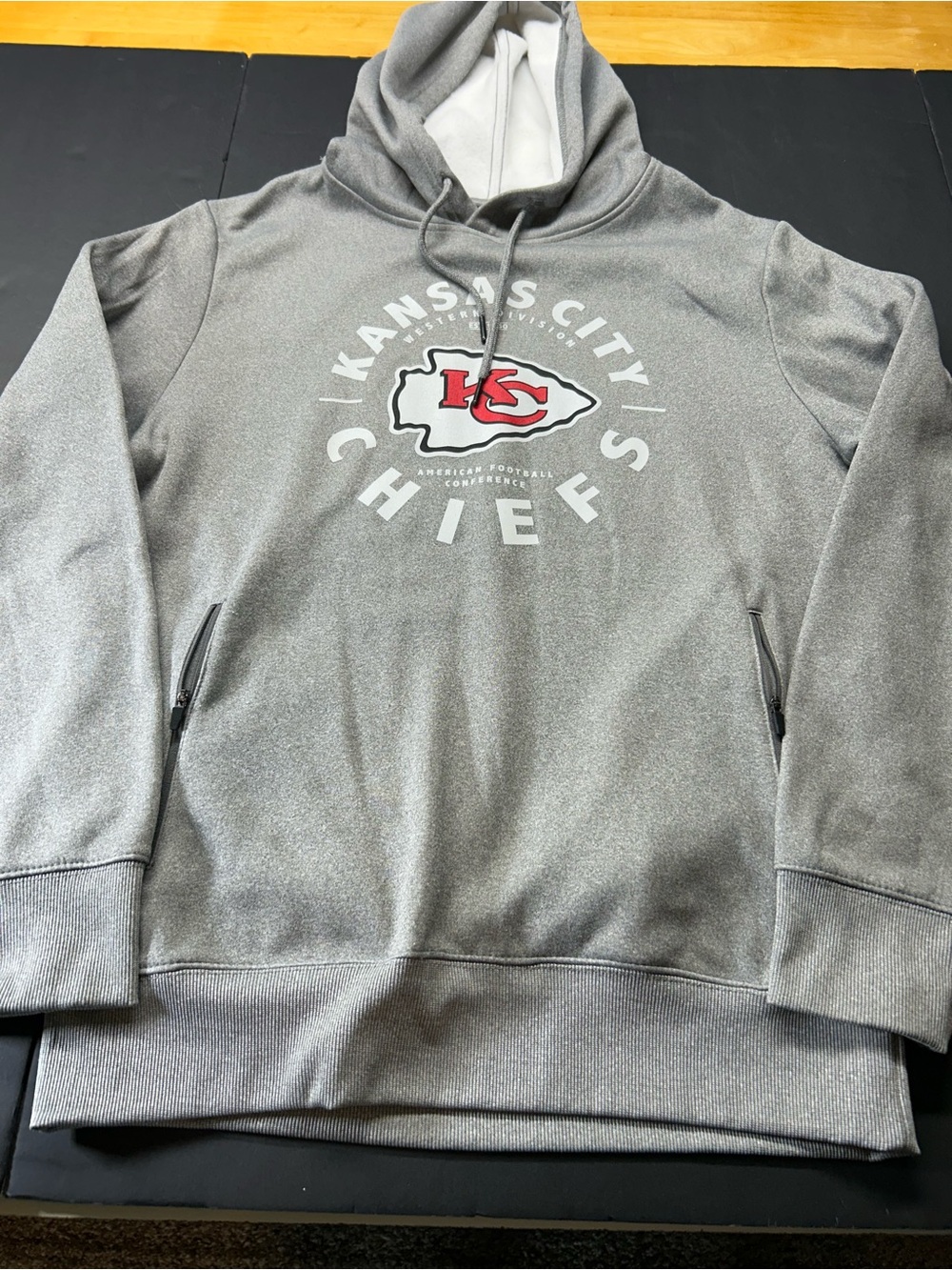 NFL Kansas City Chiefs Gray Pullover Hoodie with Red Logo, size M